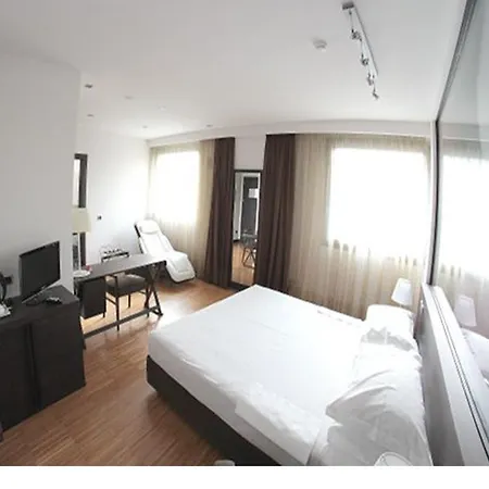 Hotel Postumia Design