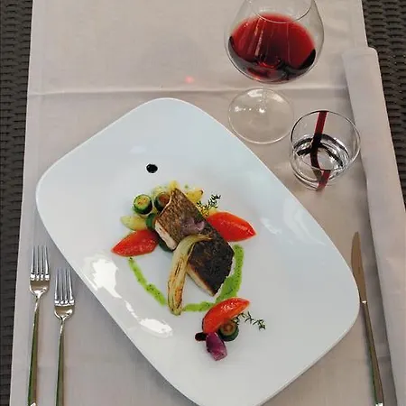 Hotel Postumia Design 4*