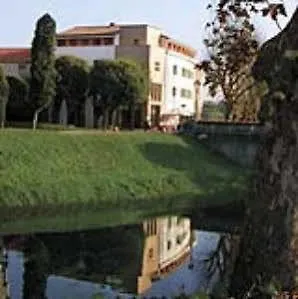 Postumia Design 4* オデルツォ